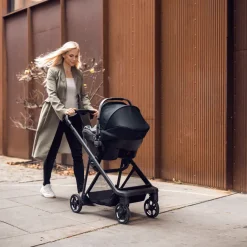 Online Thule Shine travel system bundle