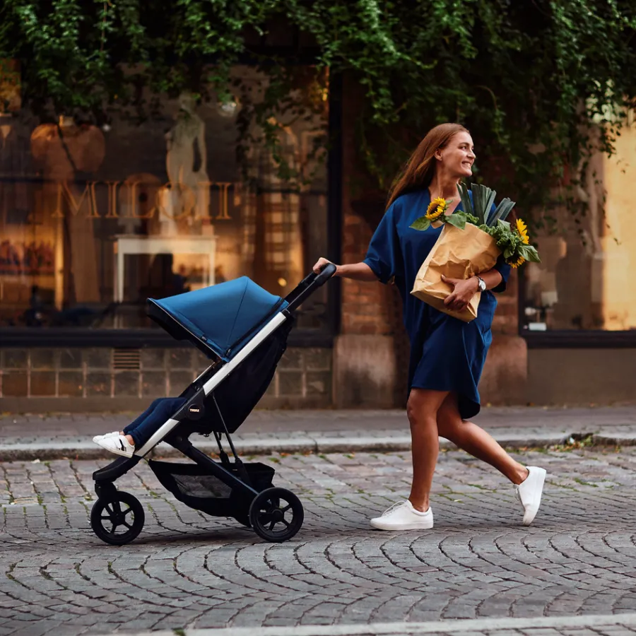 Discount Thule Spring travel system bundle